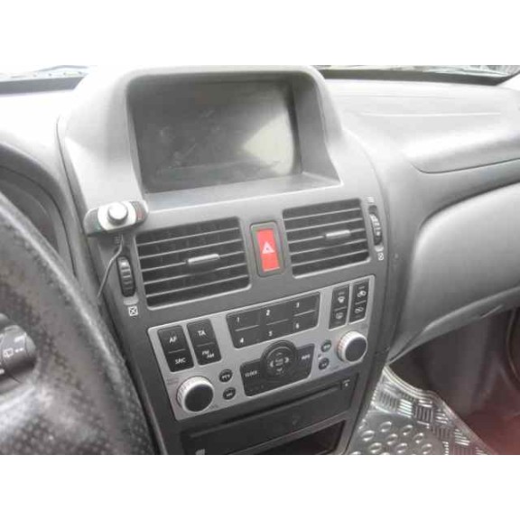 nissan almera (n16/e) del año 2004