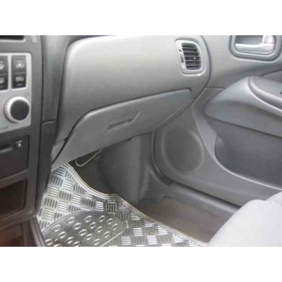 nissan almera (n16/e) del año 2004