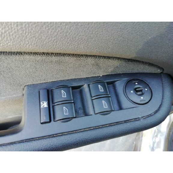 ford focus berlina (cap) del año 2006