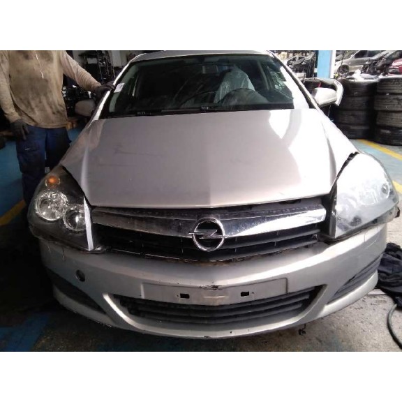 opel astra gtc del año 2005