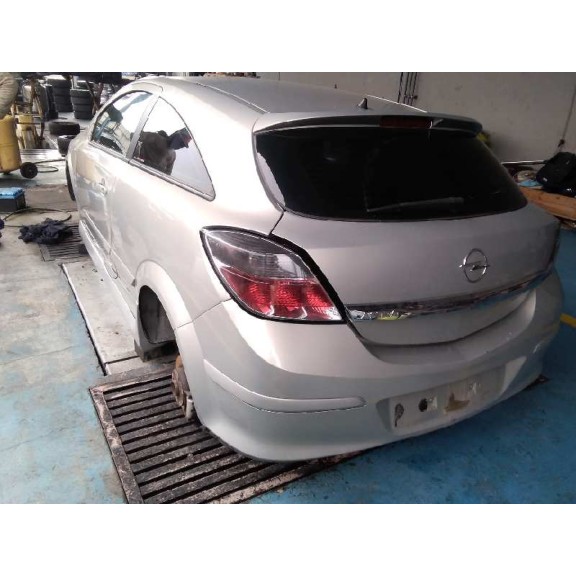 opel astra gtc del año 2005