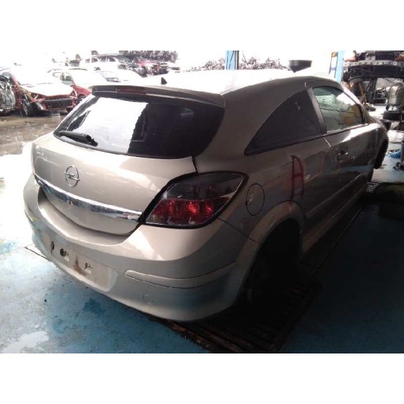 opel astra gtc del año 2005