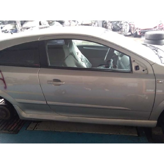 opel astra gtc del año 2005