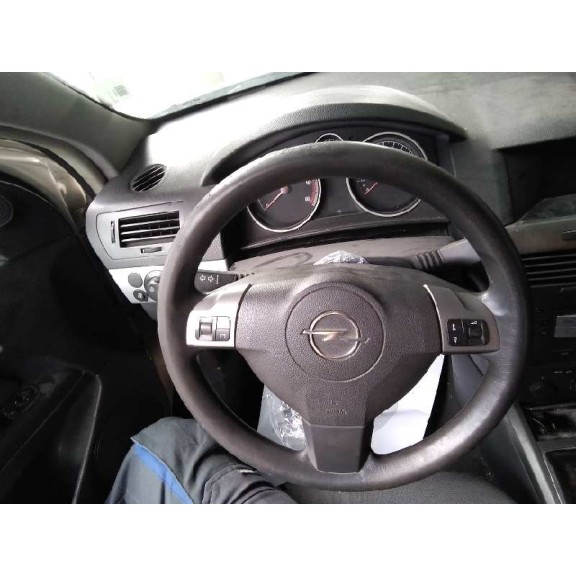 opel astra gtc del año 2005