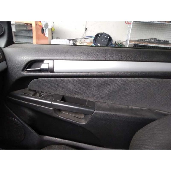 opel astra gtc del año 2005