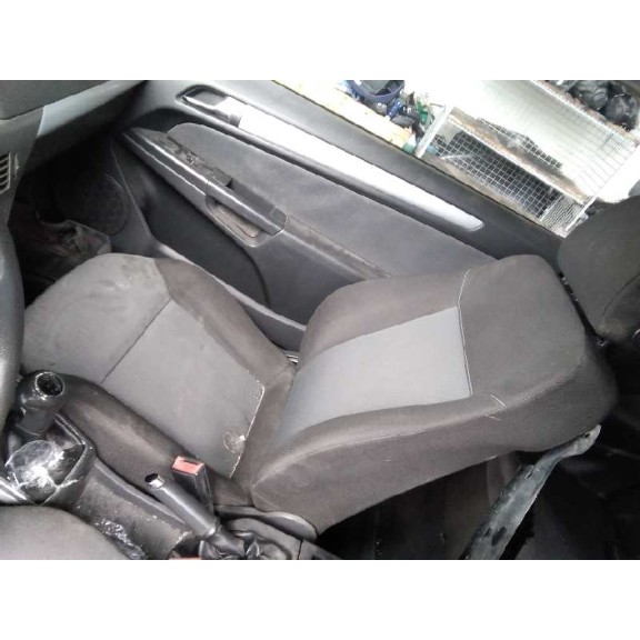 opel astra gtc del año 2005