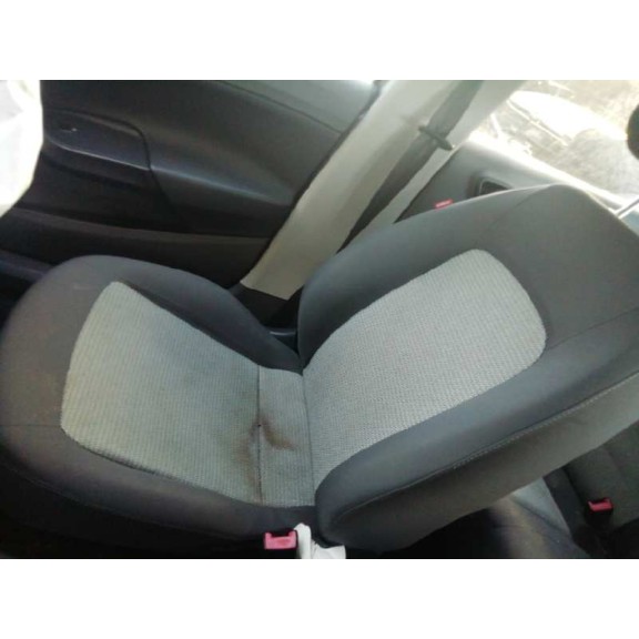 seat ibiza (6j5) del año 2009