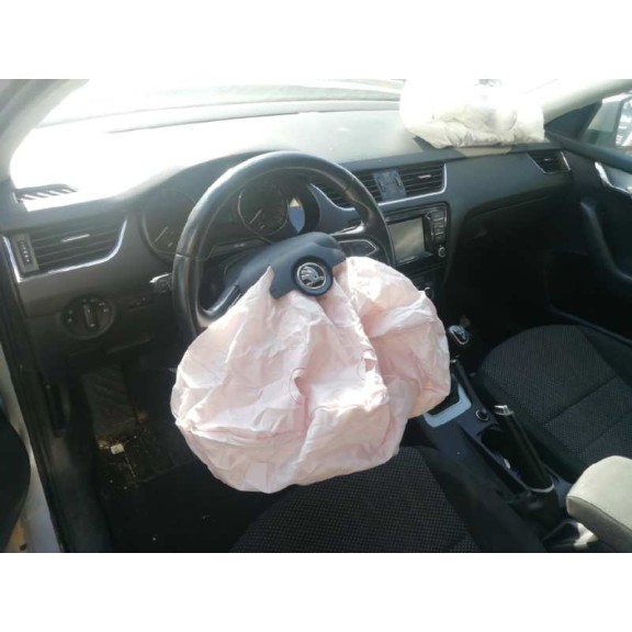 skoda octavia combi (5e5) del año 2014