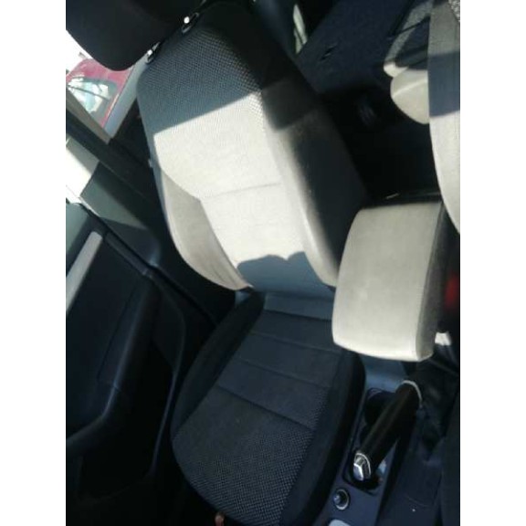 skoda octavia combi (5e5) del año 2014