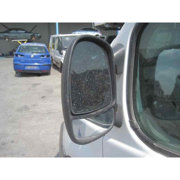 opel vivaro del año 2004