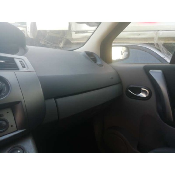 renault scenic ii del año 2005