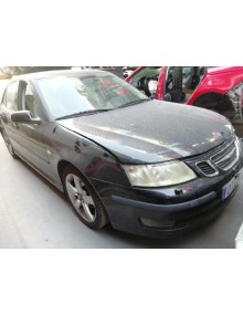 saab 9-3 berlina del año 2004 2