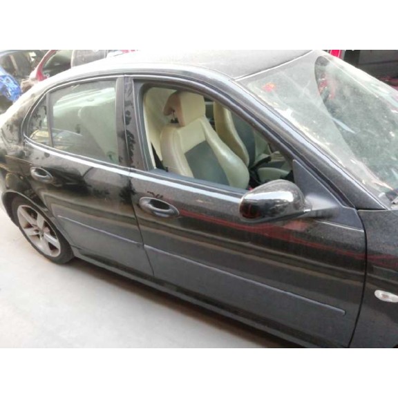 saab 9-3 berlina del año 2004