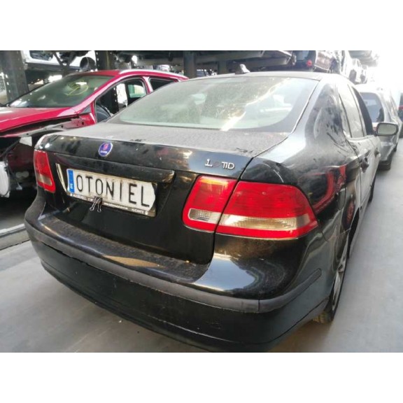 saab 9-3 berlina del año 2004