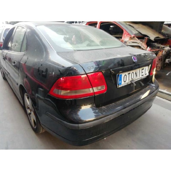 saab 9-3 berlina del año 2004