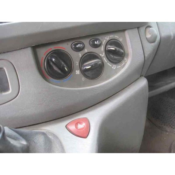 opel vivaro del año 2004