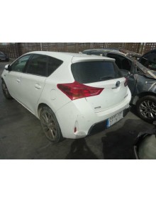 toyota auris del año 2014