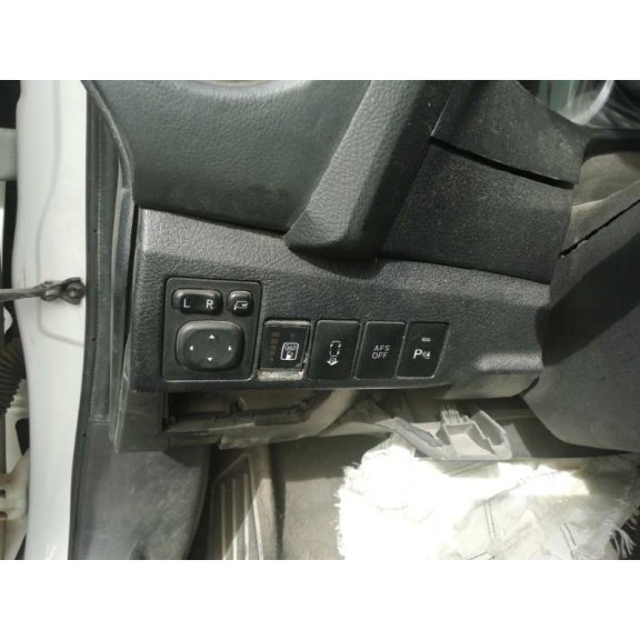 toyota auris del año 2014