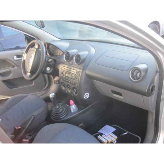 ford fiesta (cbk) del año 2003