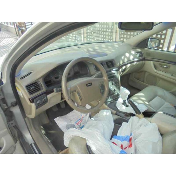 volvo s80 berlina del año 2000