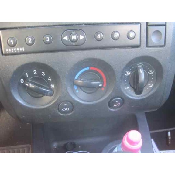 ford fiesta (cbk) del año 2003