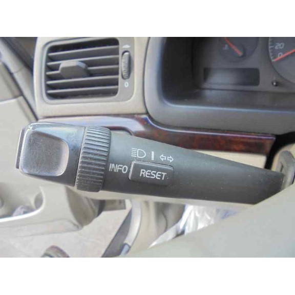 volvo s80 berlina del año 2000