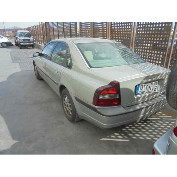 volvo s80 berlina del año 2000
