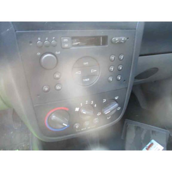 opel corsa c del año 2001