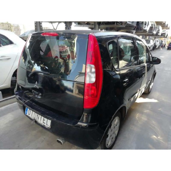 mitsubishi colt berlina 5 (z30a) del año 2006