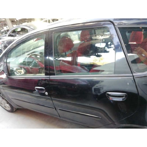 mitsubishi colt berlina 5 (z30a) del año 2006