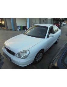 daewoo nubira berlina del año 2001
