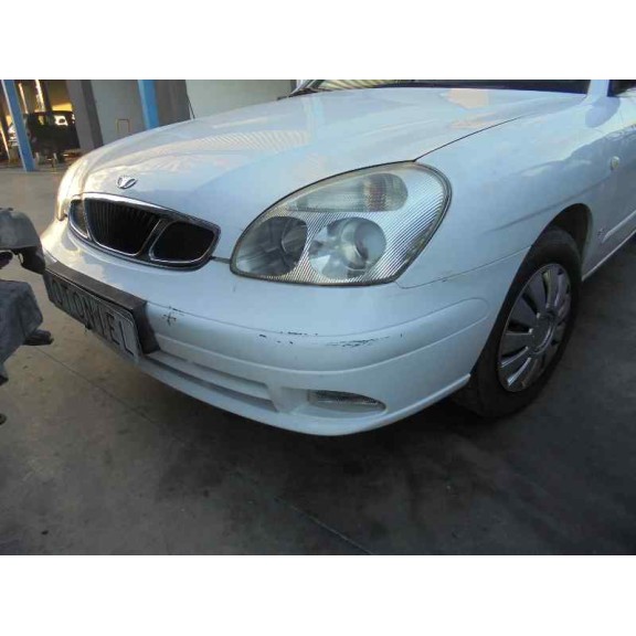 daewoo nubira berlina del año 2001