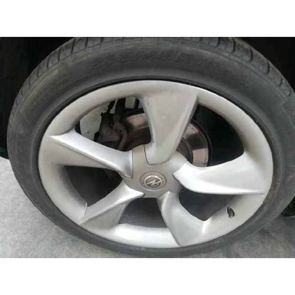 opel astra j gtc del año 2012