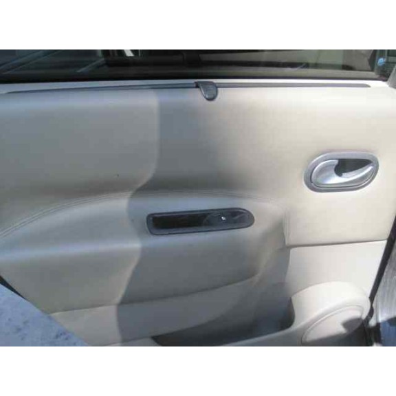 renault scenic ii del año 1950