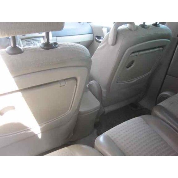 renault scenic ii del año 1950