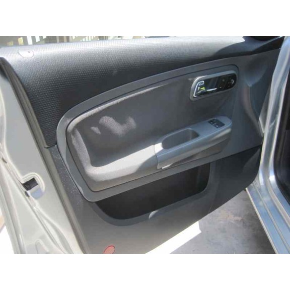 seat ibiza (6l1) del año 2006