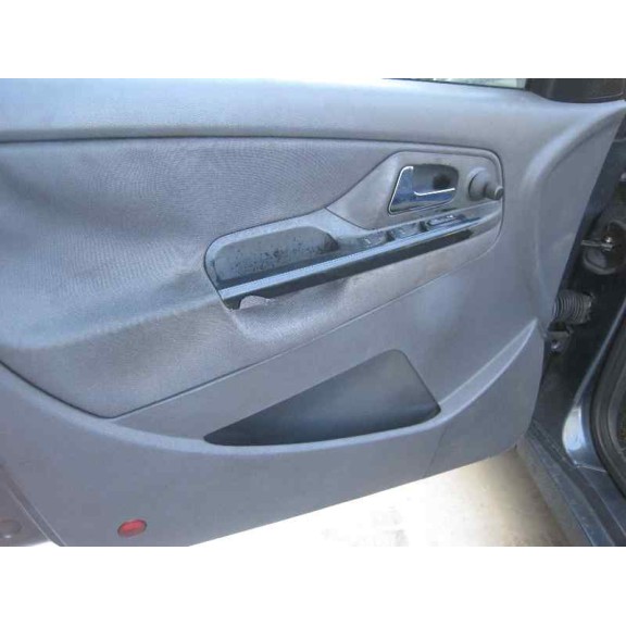 seat ibiza (6k1) del año 2001