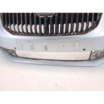 Recambio de paragolpes delantero para skoda octavia iii (5e3, nl3, nr3) 1.6 tdi referencia OEM IAM 5E0807221  