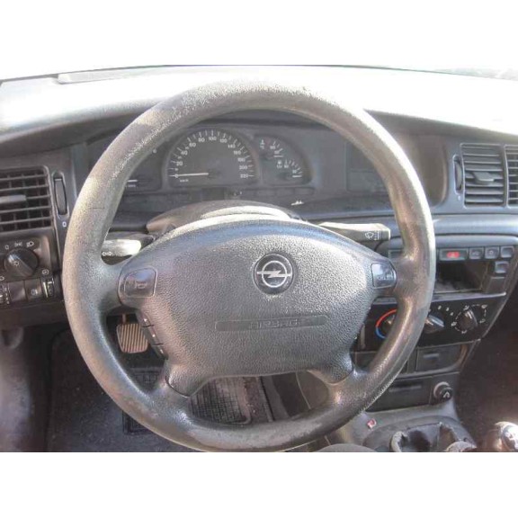 opel vectra b berlina del año 1997