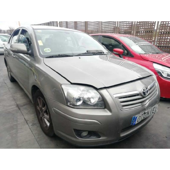 toyota avensis berlina (t25) del año 2007