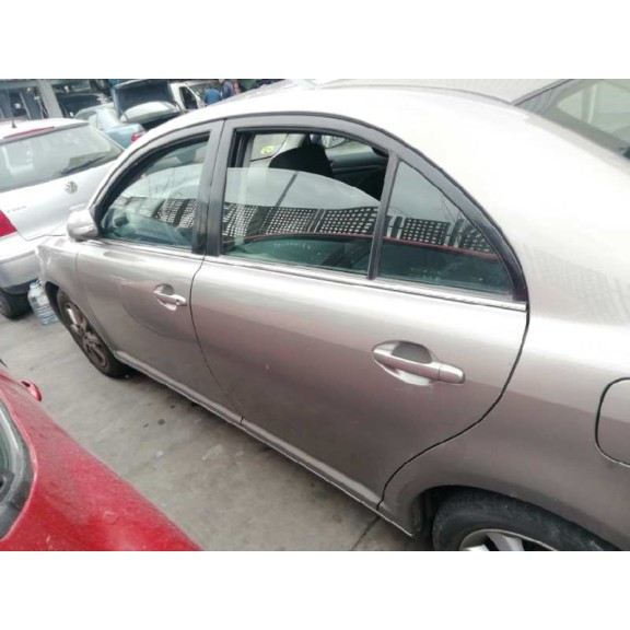 toyota avensis berlina (t25) del año 2007