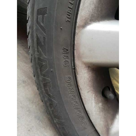 toyota avensis berlina (t25) del año 2007