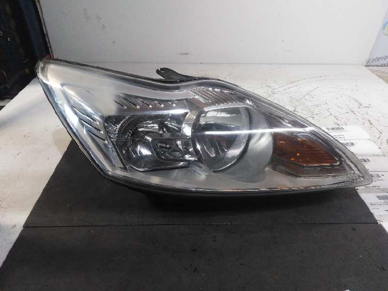 Recambio de faro derecho para ford focus turnier (cb4) trend referencia OEM IAM 084311181R BIFARO 084311181R