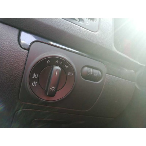 volkswagen golf v berlina (1k1) del año 2008