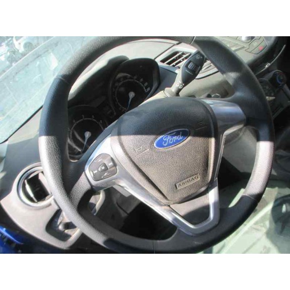 ford fiesta (ccn) del año 2013