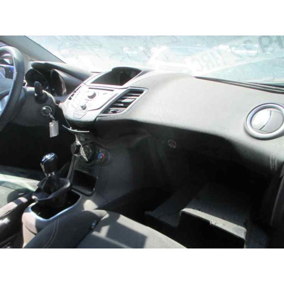 ford fiesta (ccn) del año 2013