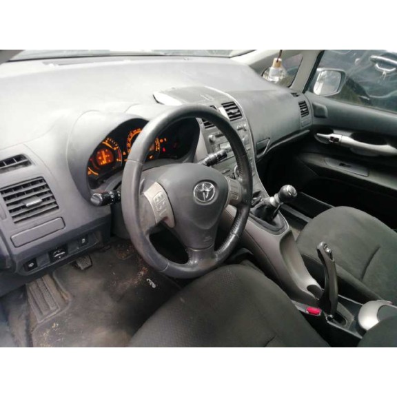 toyota auris del año 2007
