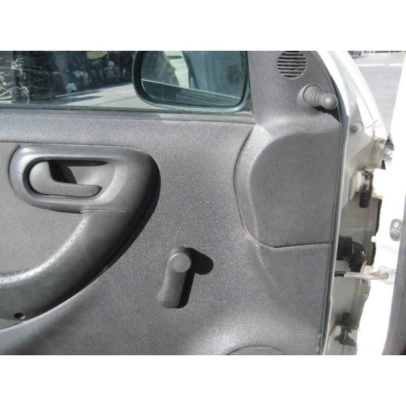 opel corsa c del año 2003