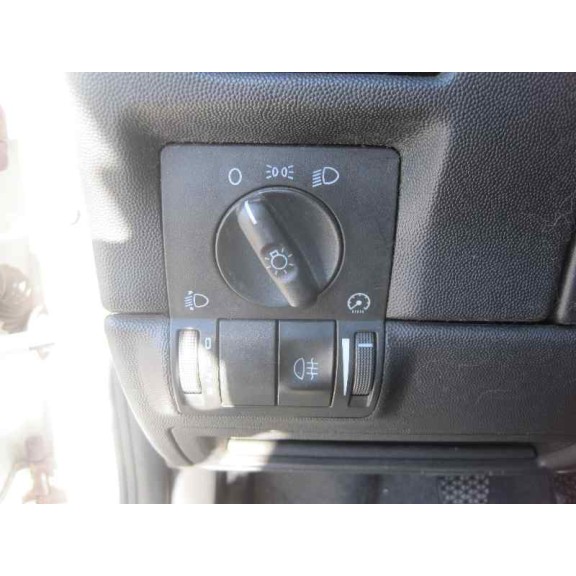 opel corsa c del año 2003