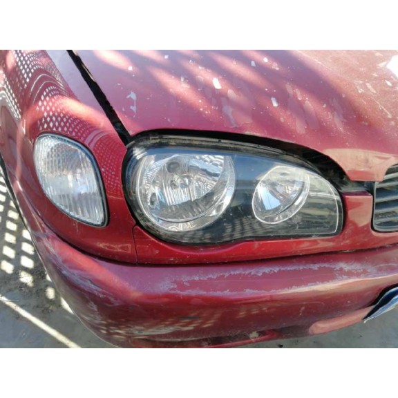 toyota corolla familiar (e11) del año 2000